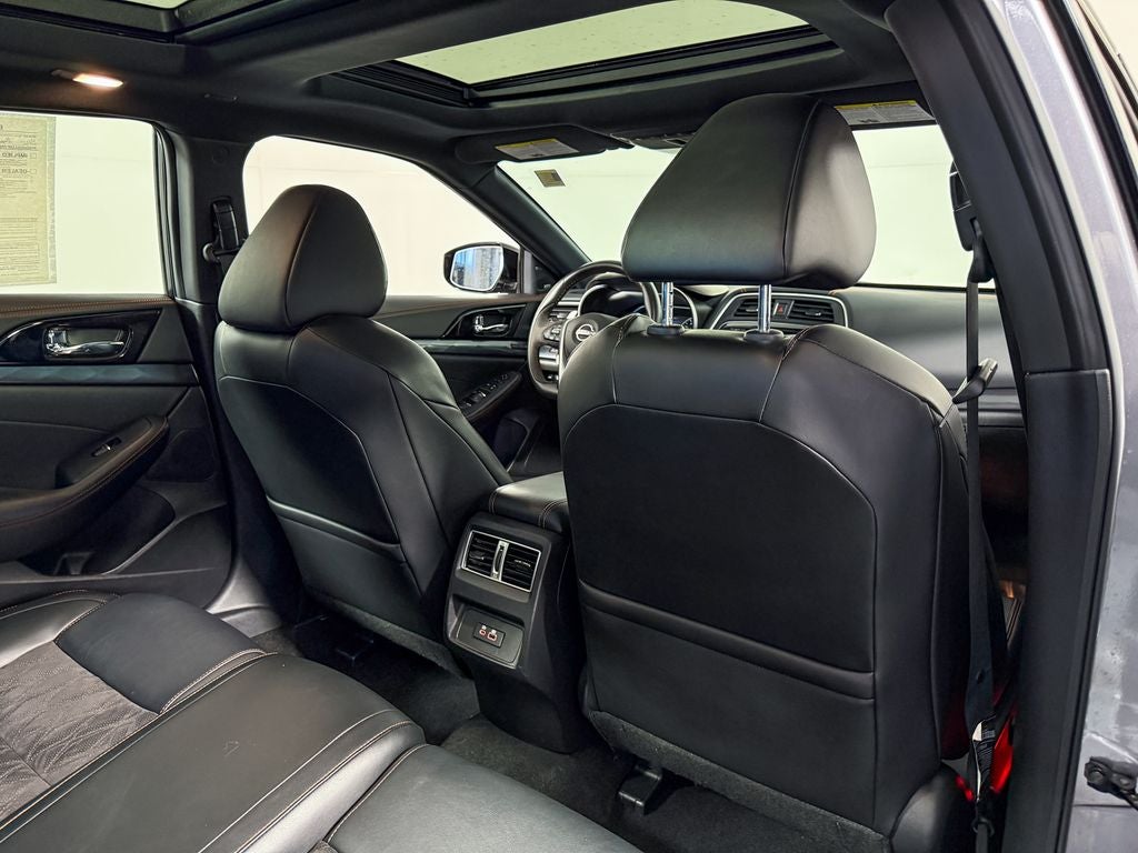 2023 Nissan Maxima SR