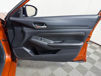 2022 Nissan Altima 2.0 SR