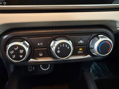 2021 Nissan Versa 1.6 SV