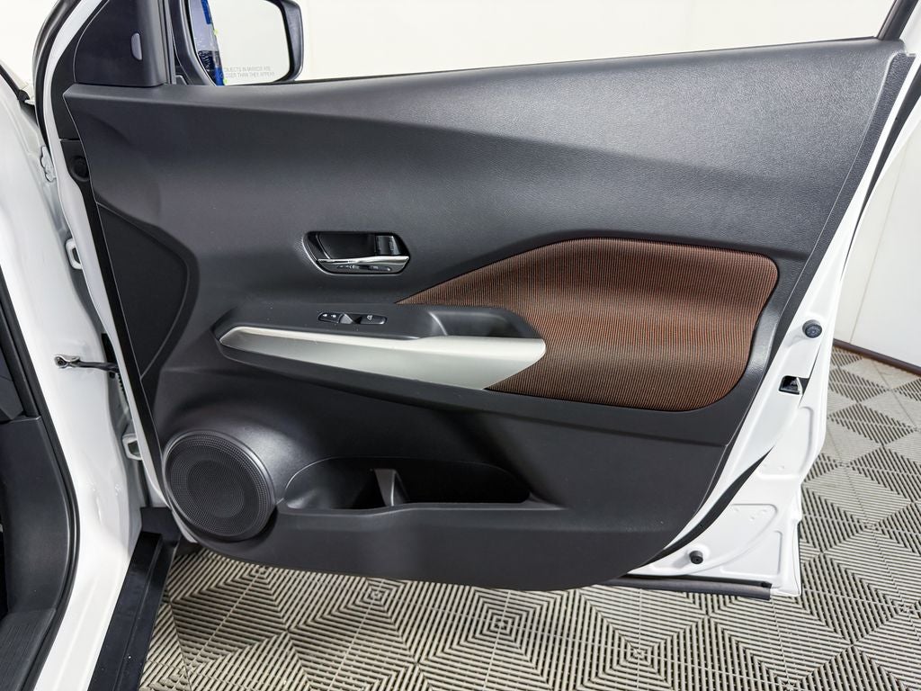 2018 Nissan Kicks SR