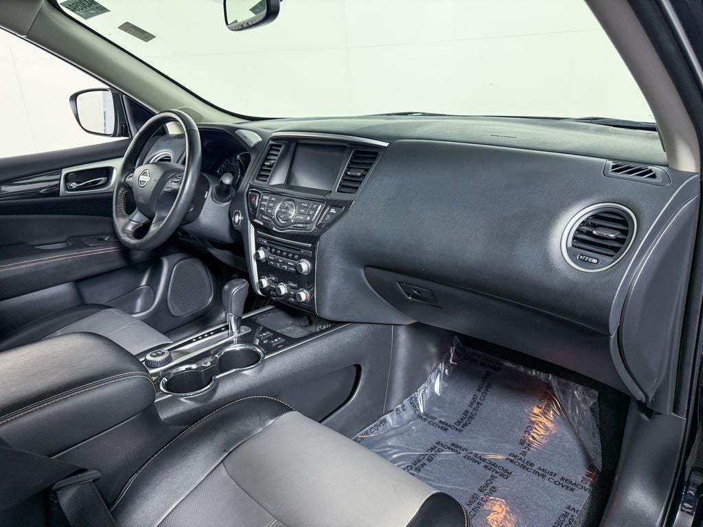 2020 Nissan Pathfinder SL