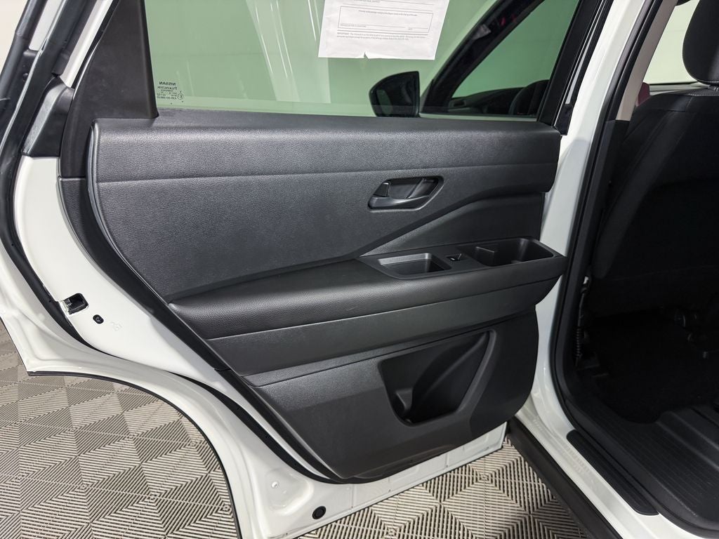 2024 Nissan Pathfinder S