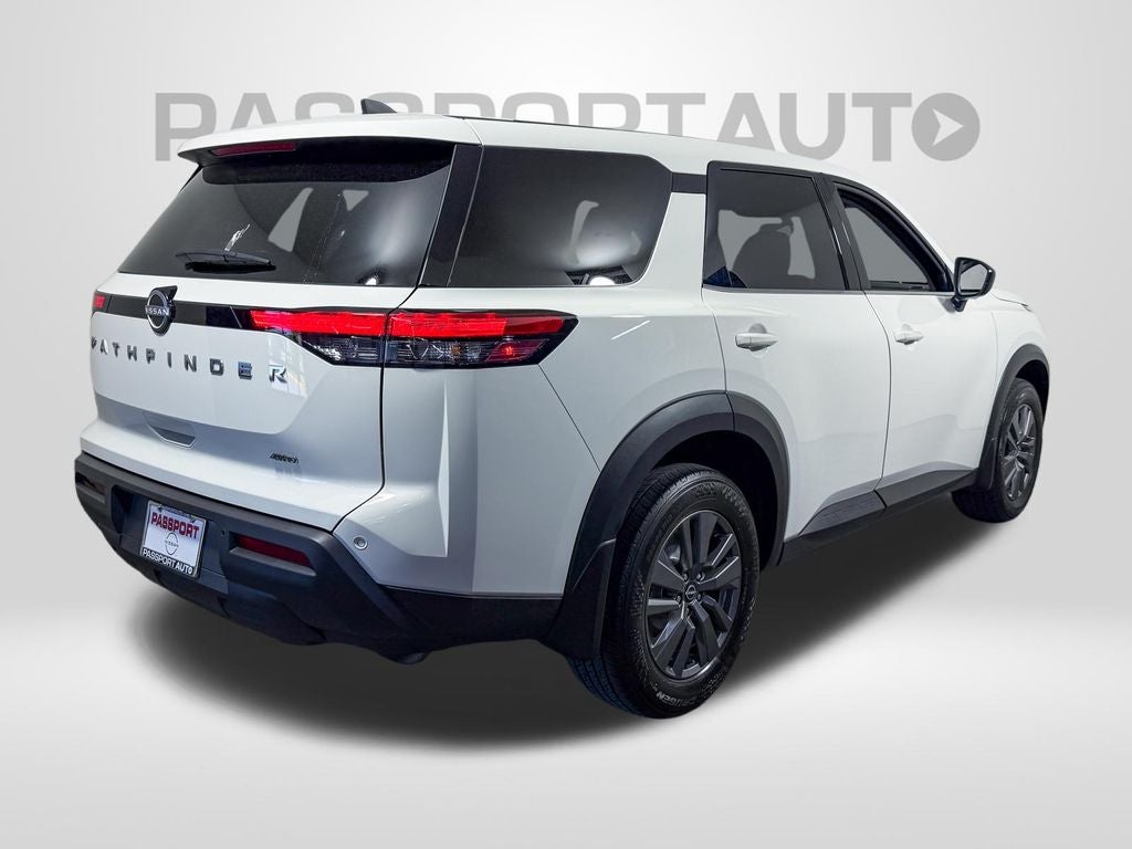 2024 Nissan Pathfinder S