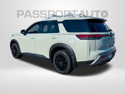 2024 Nissan Pathfinder SL