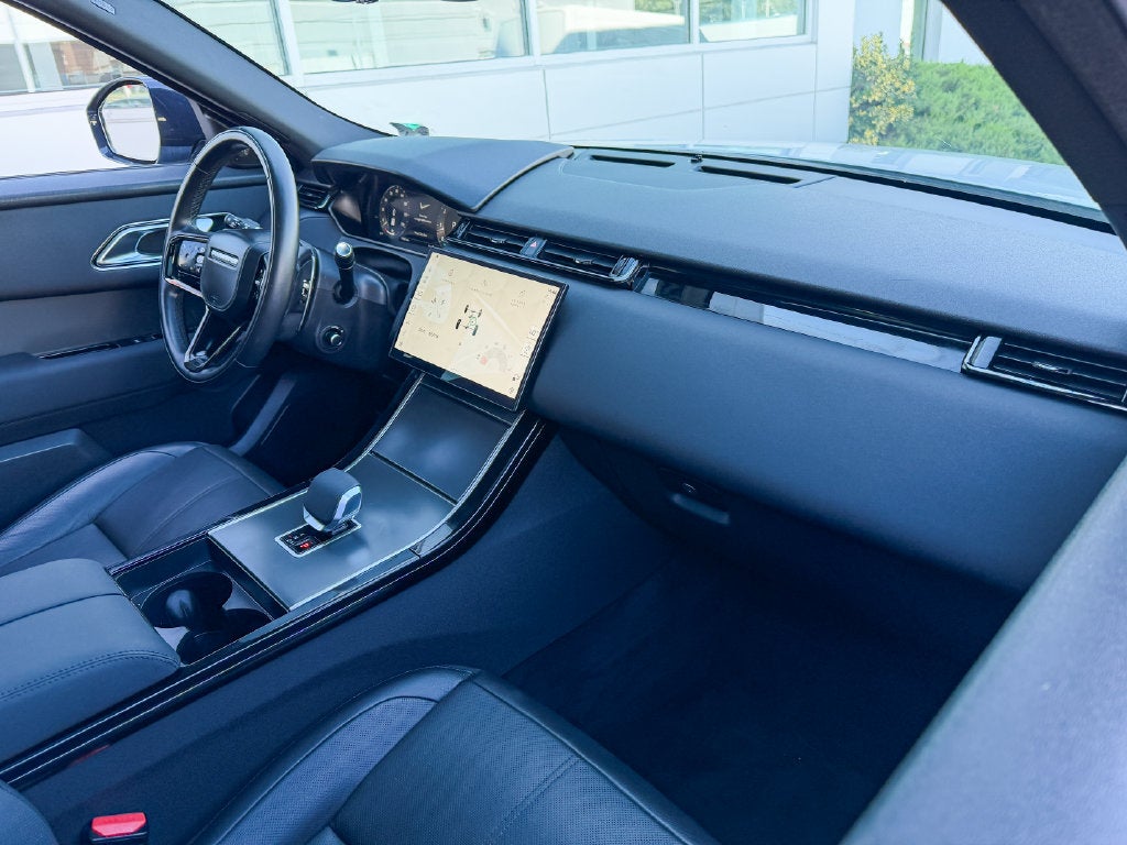 2025 Land Rover Range Rover Velar Dynamic SE