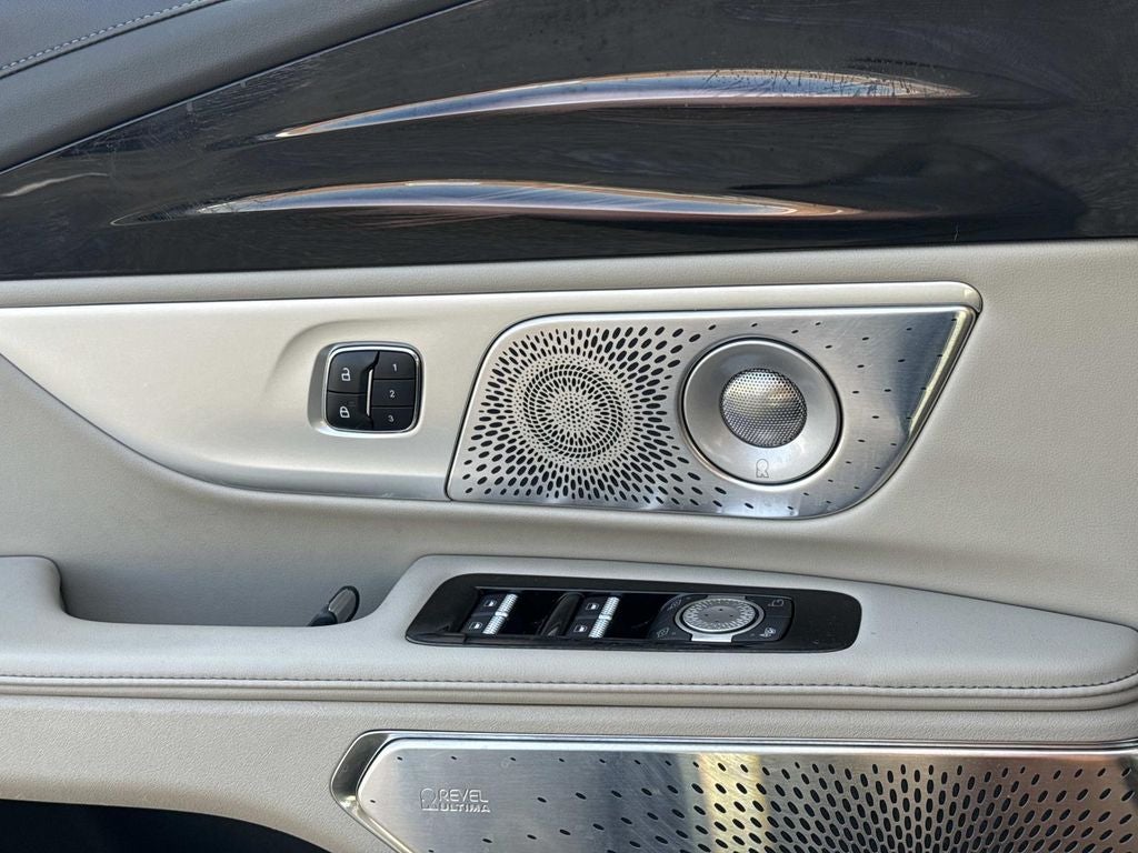 2025 Lincoln Nautilus Reserve