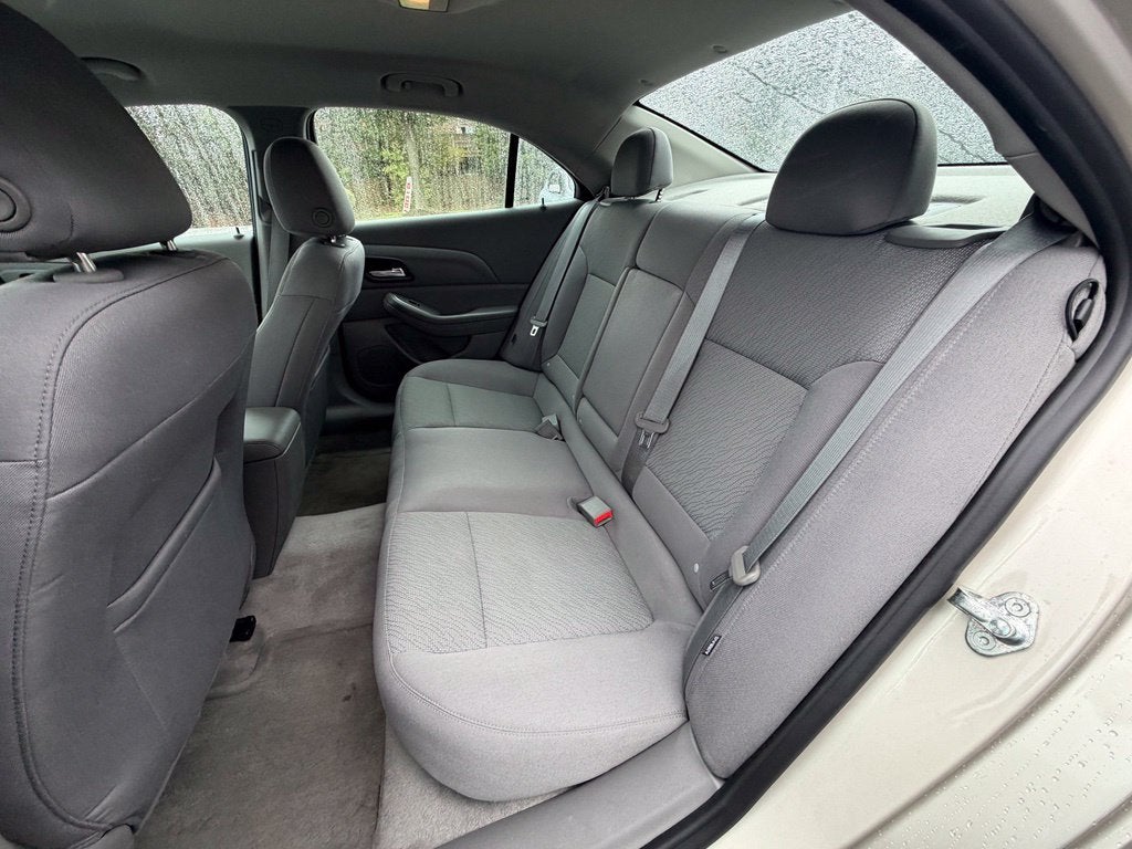 2014 Chevrolet Malibu LS 1LS