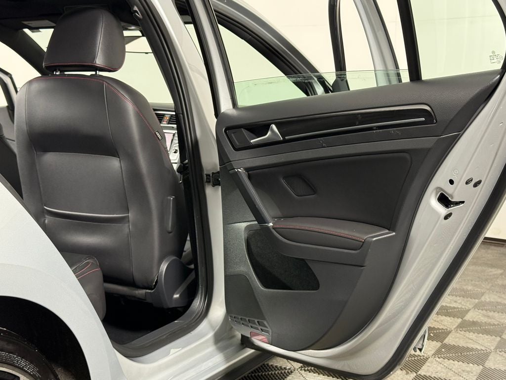 2015 Volkswagen Golf GTI 2.0T SE