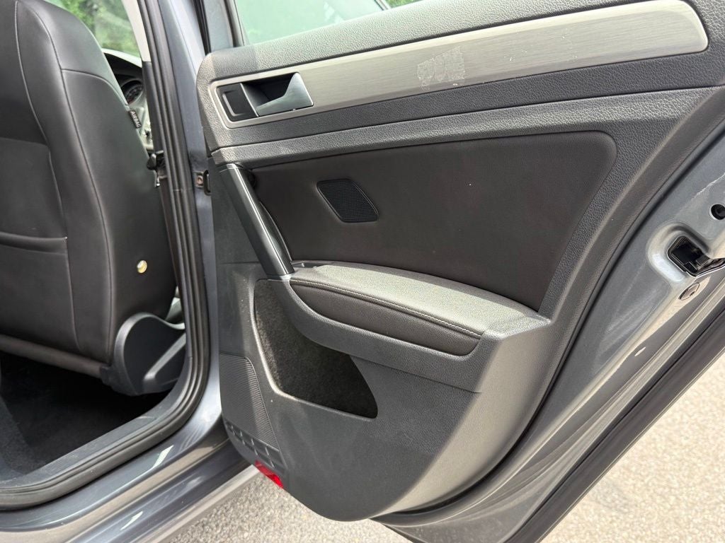 2015 Volkswagen Golf SportWagen S