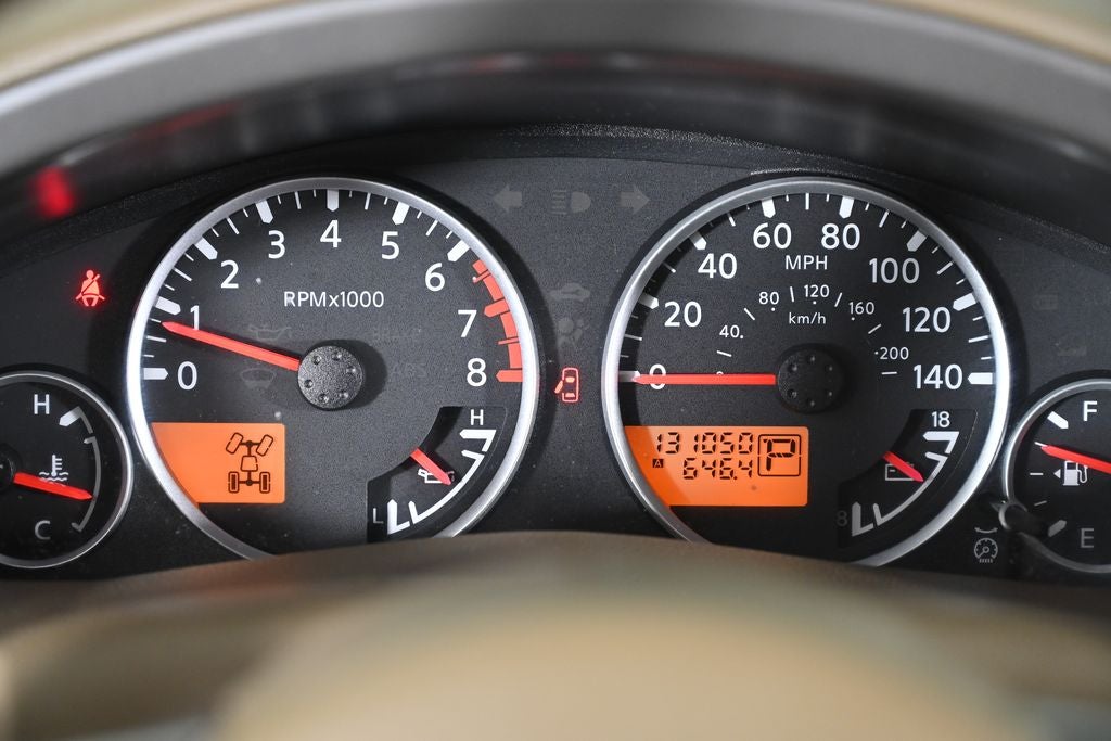 2005 Nissan Pathfinder LE