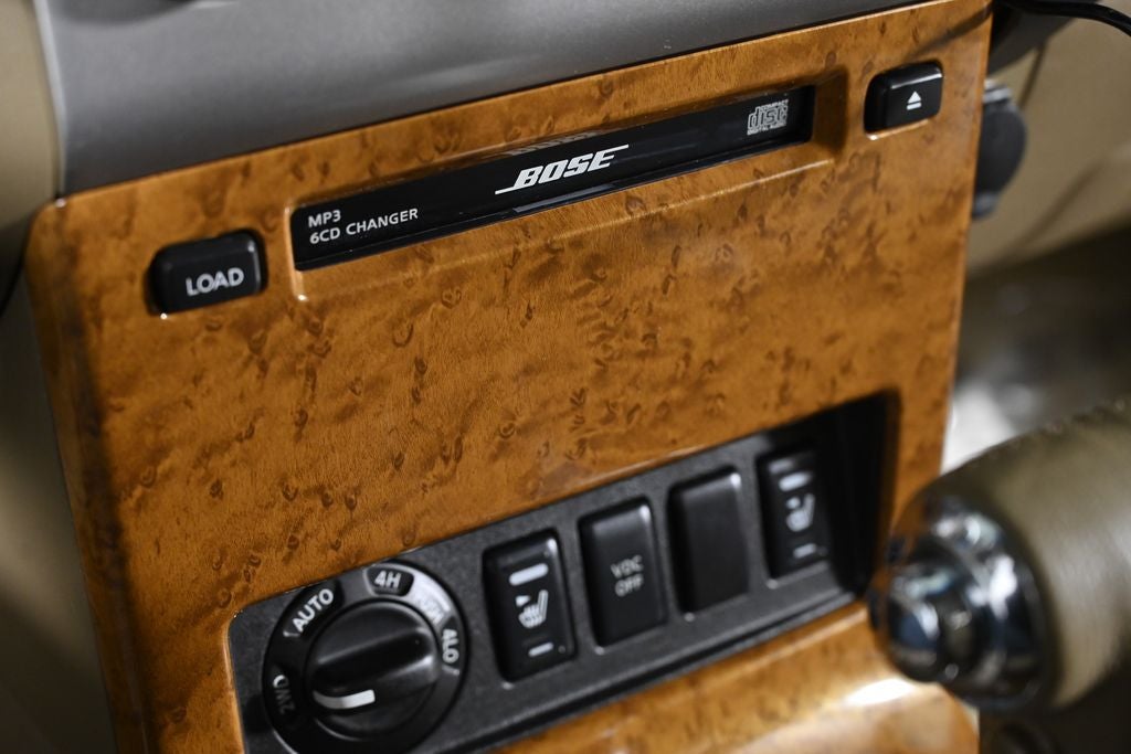 2005 Nissan Pathfinder LE