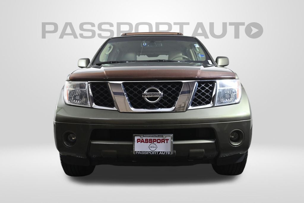 2005 Nissan Pathfinder LE