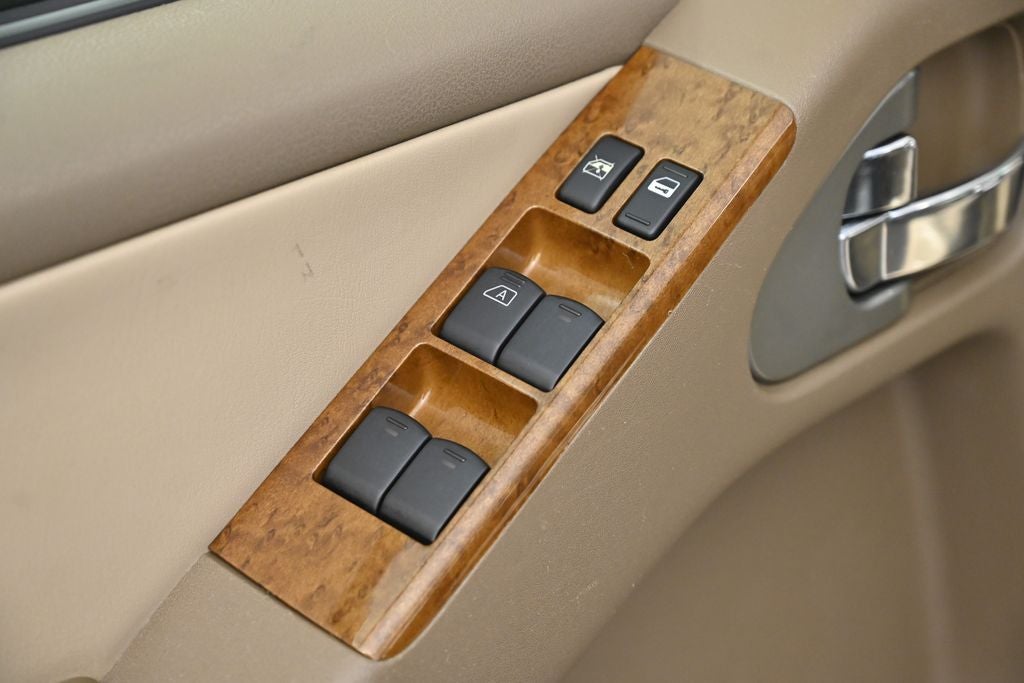 2005 Nissan Pathfinder LE