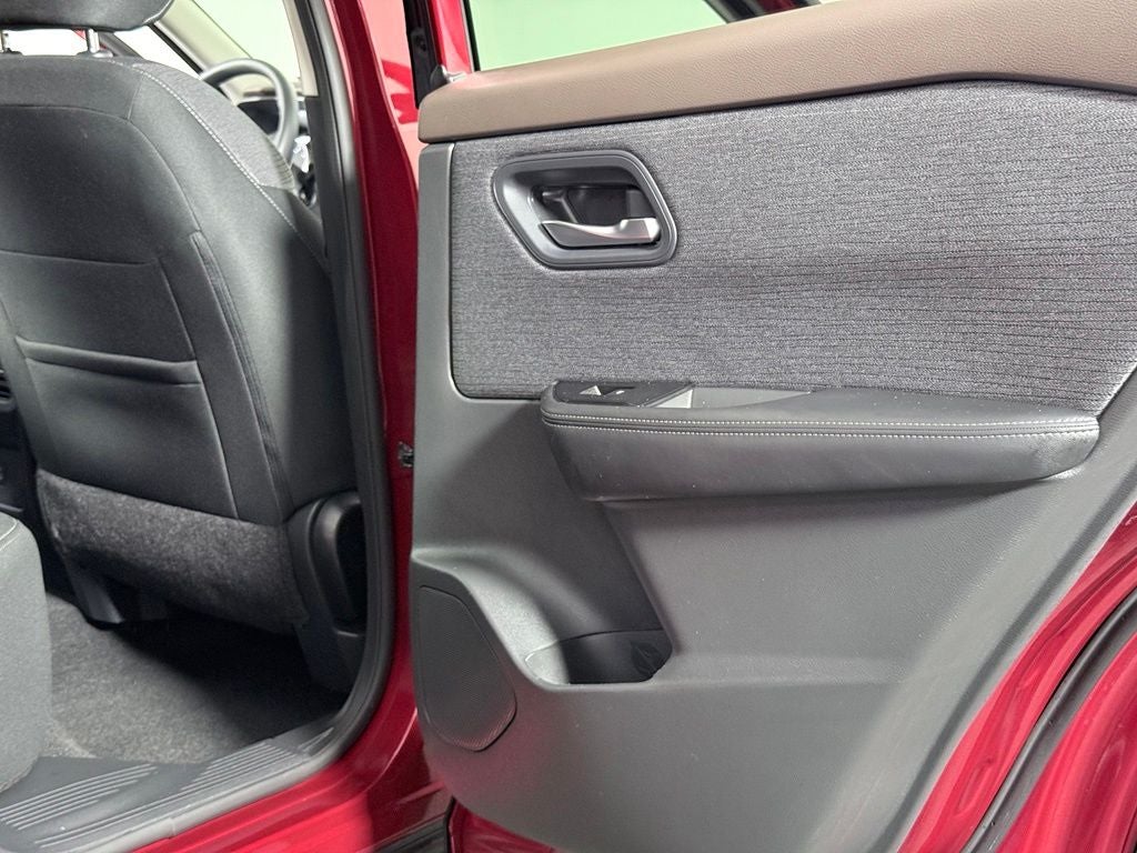 2023 Nissan Rogue SV Nissan Certified