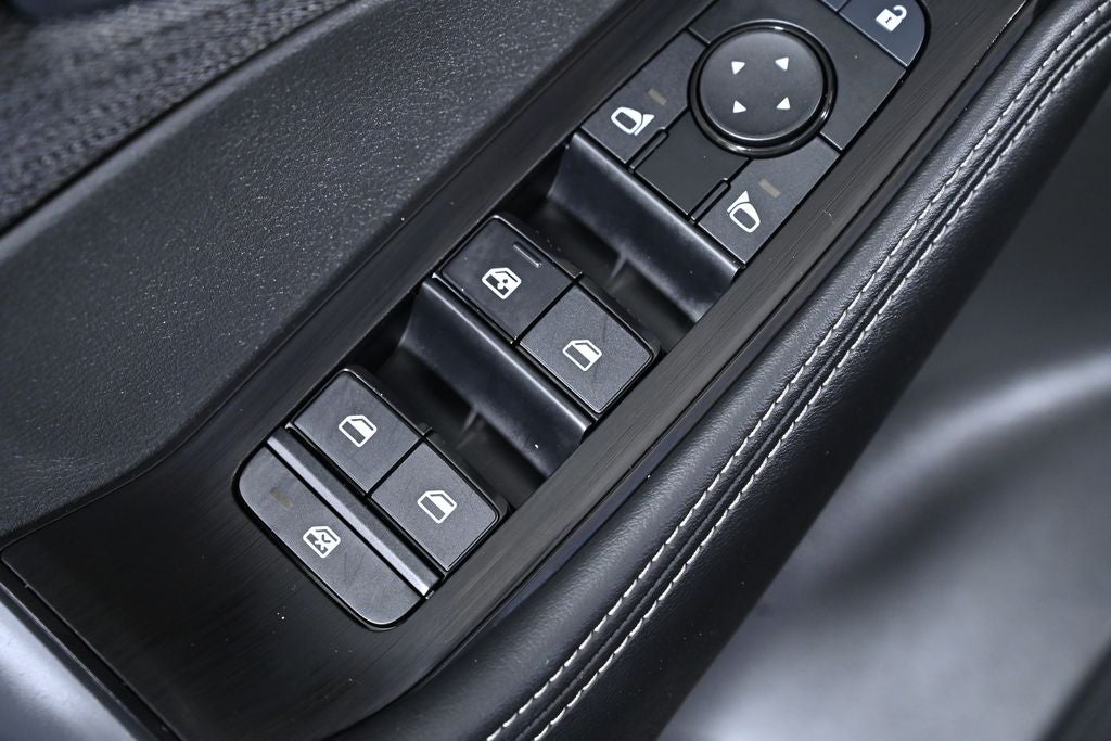 2023 Nissan Rogue SV Nissan Certified