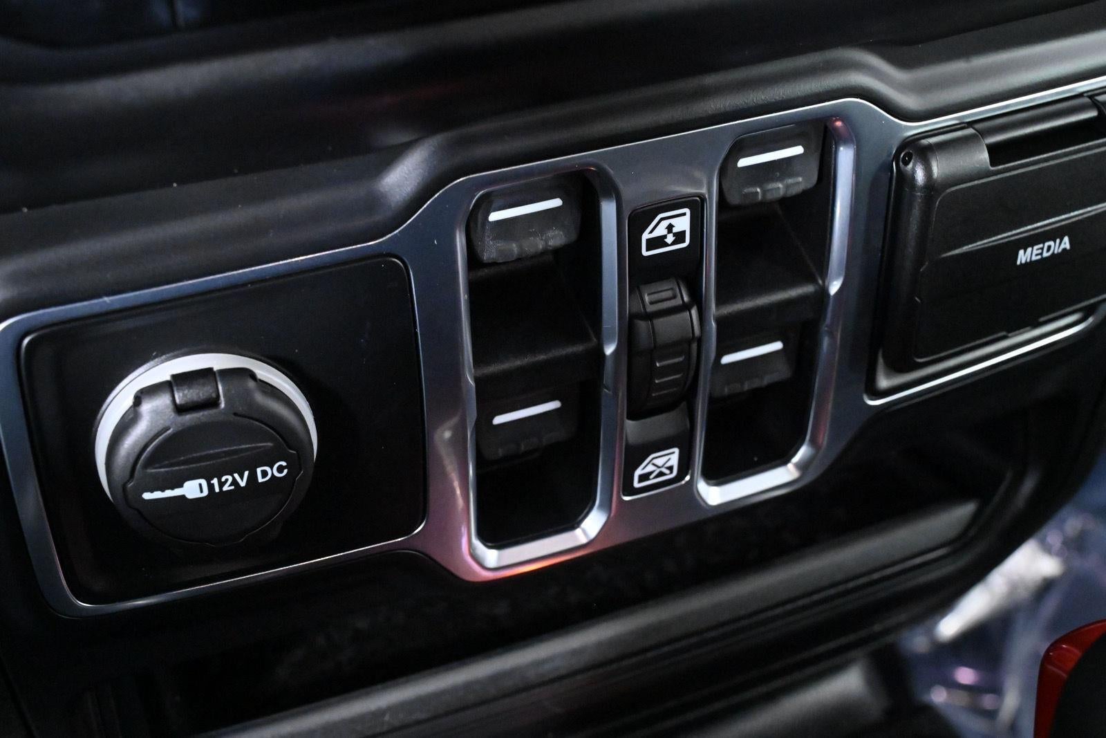2020 Jeep Wrangler Unlimited Sahara Altitude