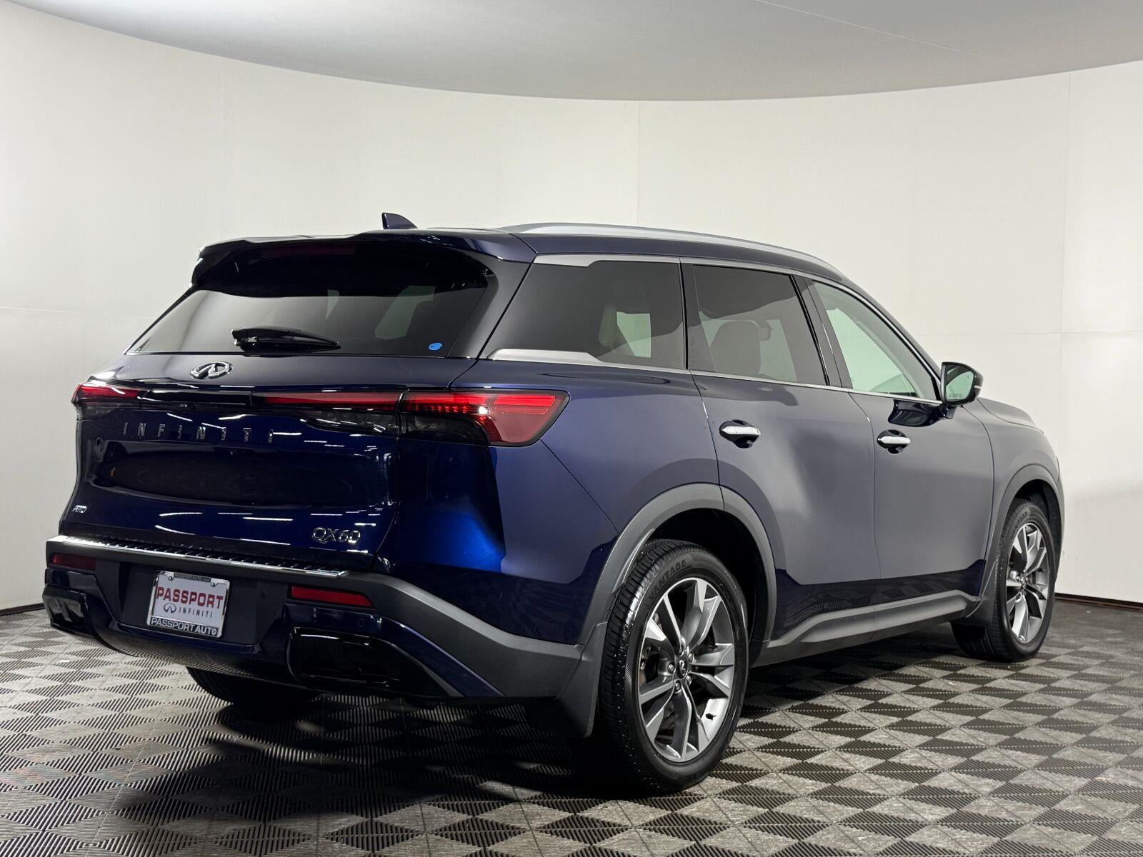 2023 INFINITI QX60 LUXE