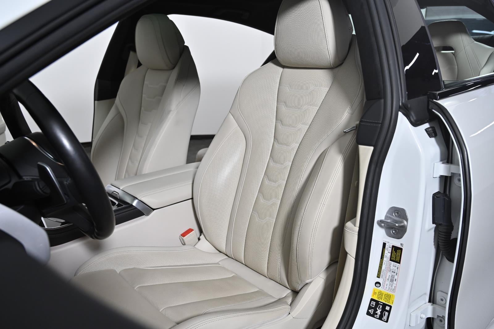 2022 BMW 8 Series M850i