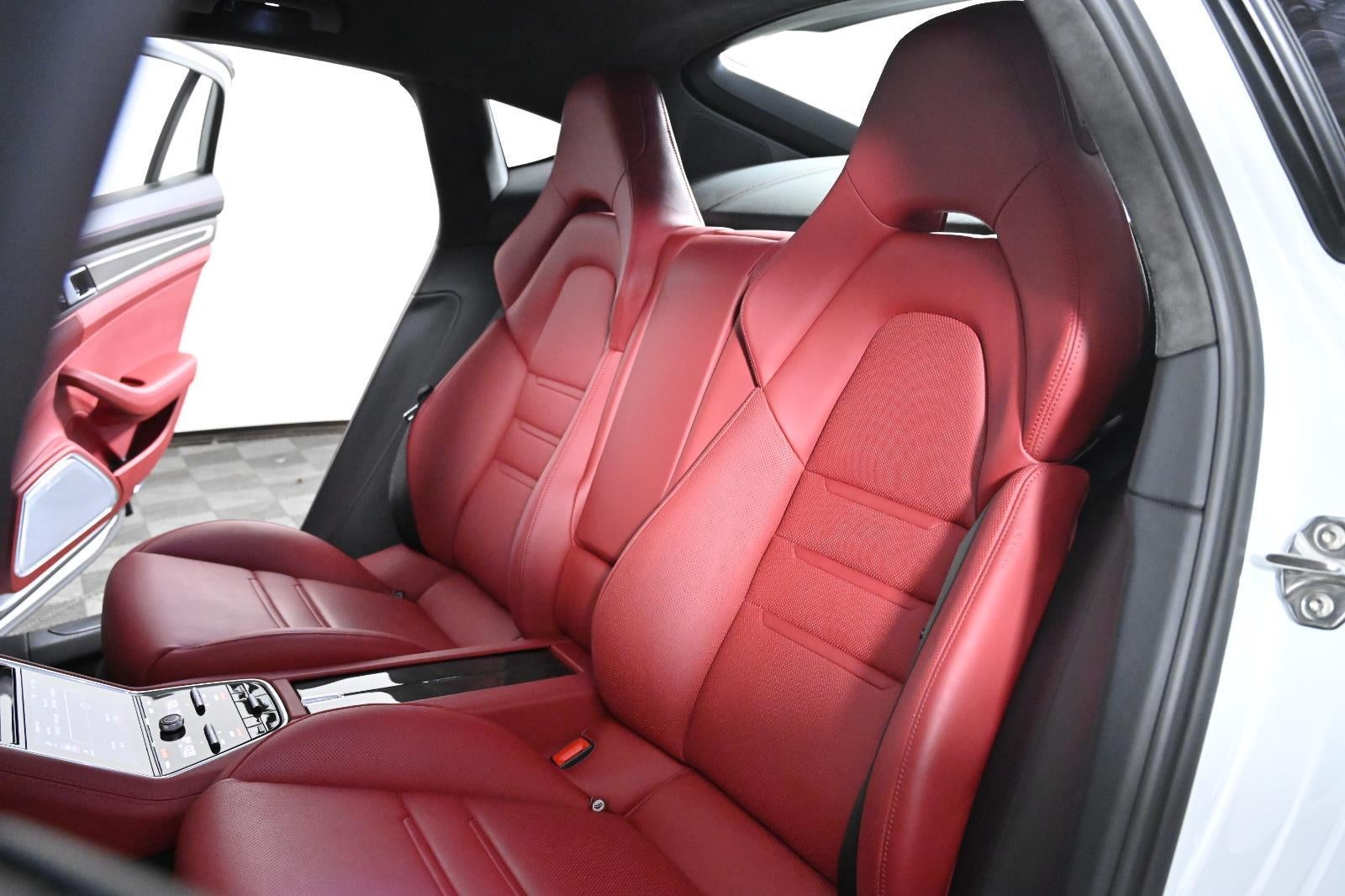 2020 Porsche Panamera GTS