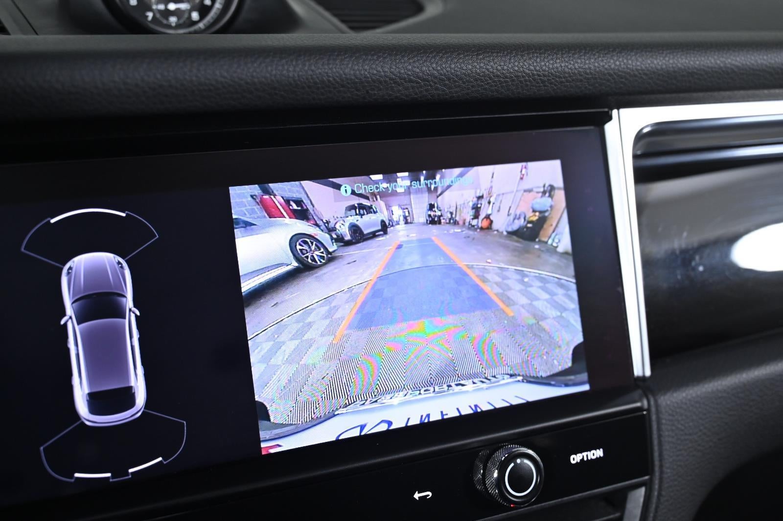 2022 Porsche Macan AWD