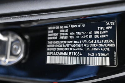 2022 Porsche Macan AWD