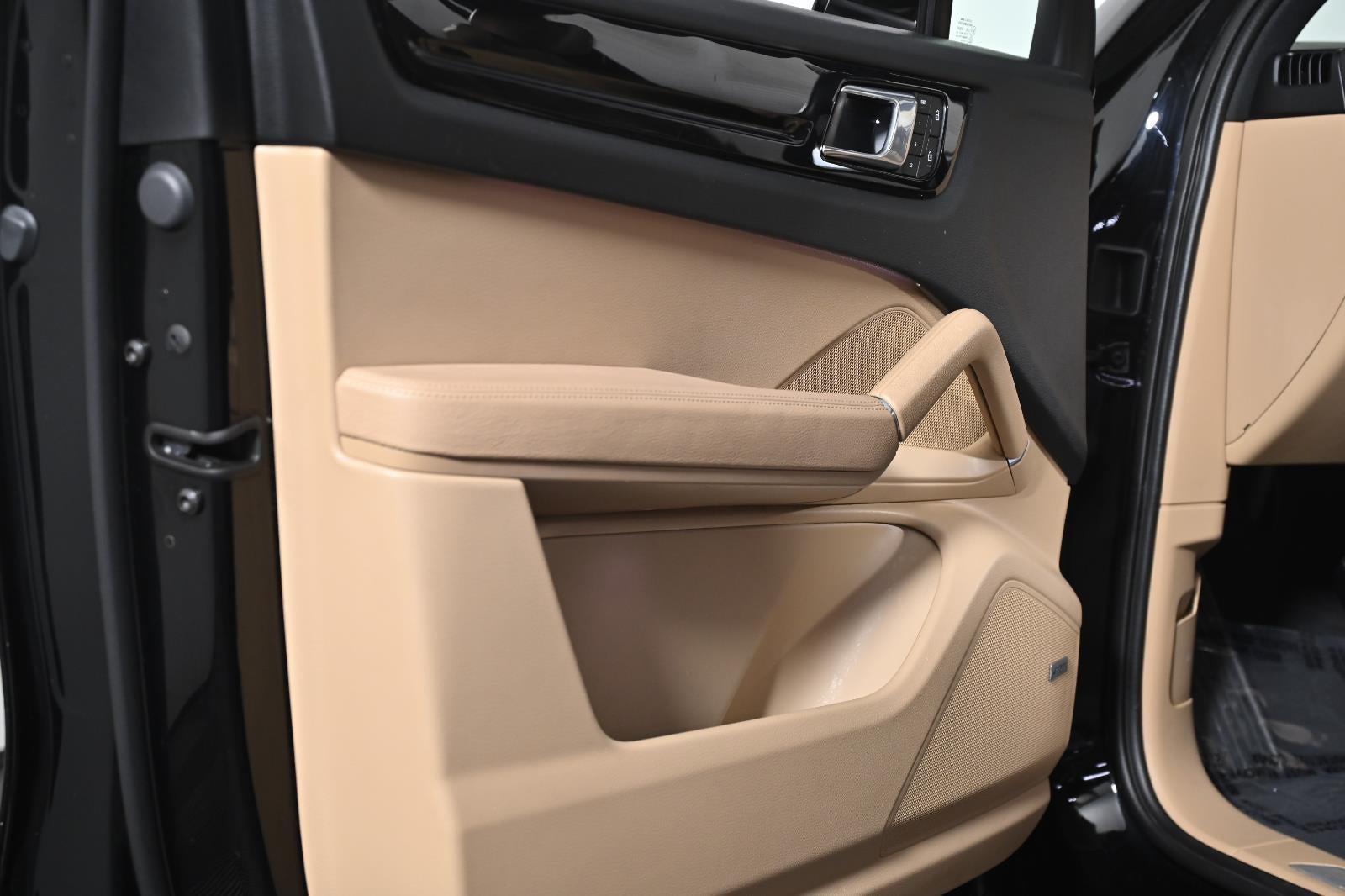 2023 Porsche Cayenne Base