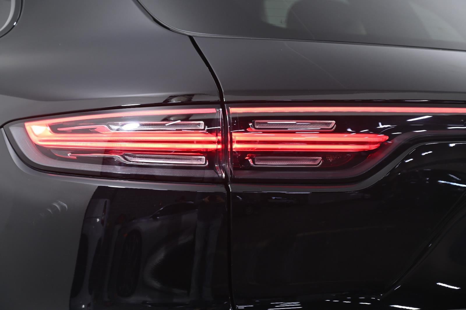 2023 Porsche Cayenne Base