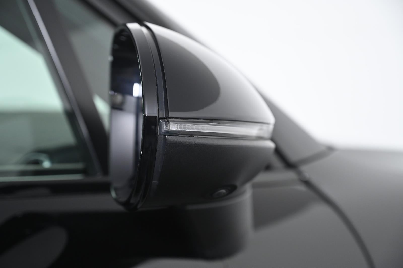 2023 Porsche Cayenne Base