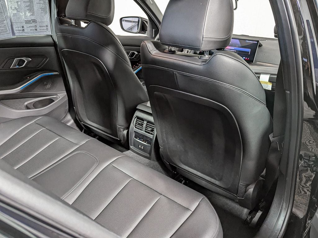 2025 BMW 330i 330i xDrive