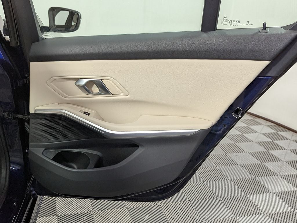 2025 BMW 3 Series 330i xDrive