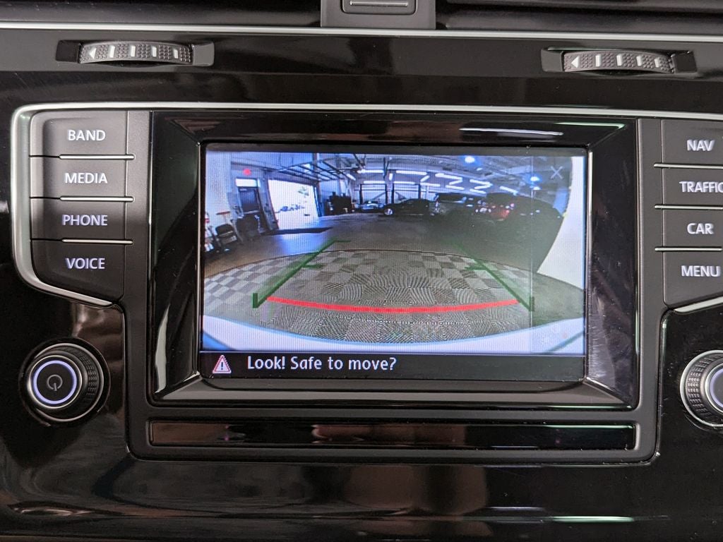 2015 Volkswagen Golf SportWagen S