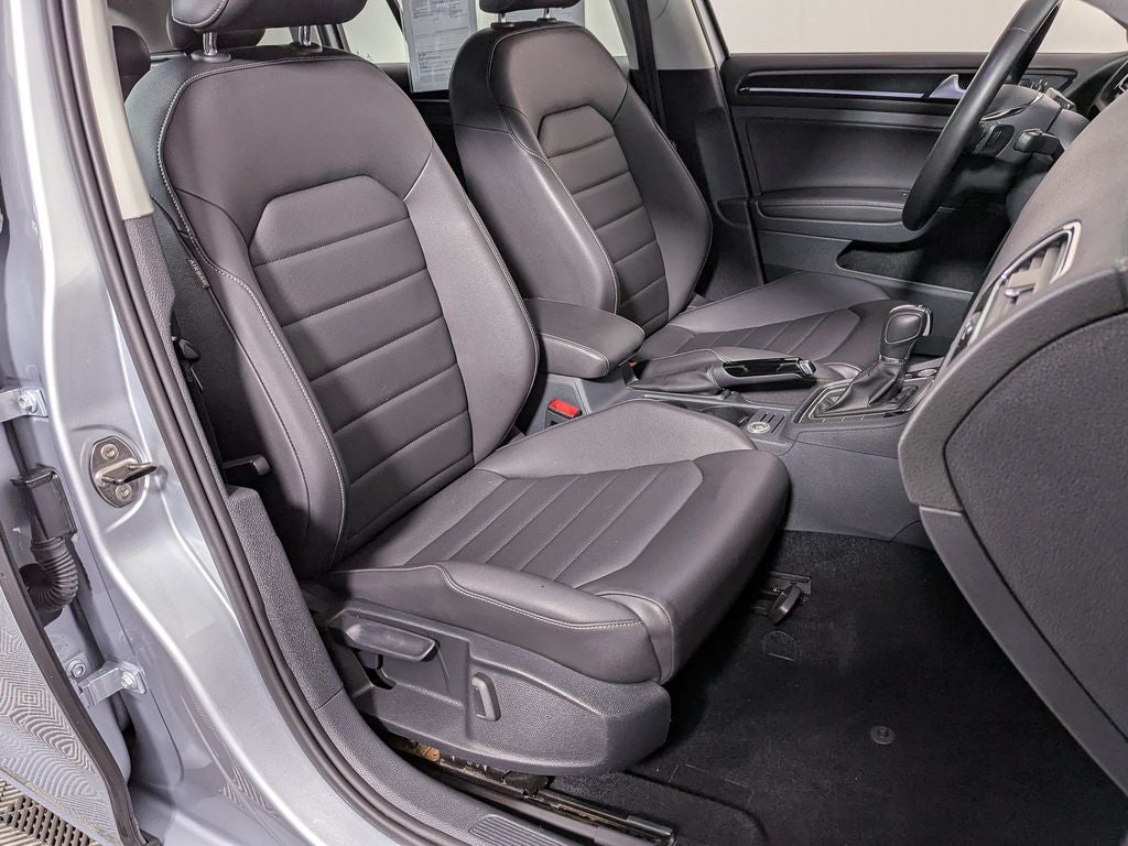 2015 Volkswagen Golf SportWagen S