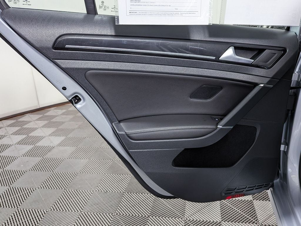 2015 Volkswagen Golf SportWagen S