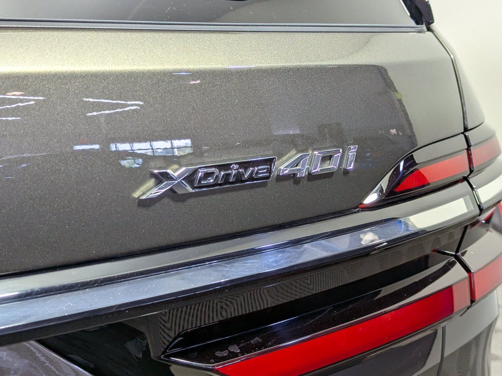 2025 BMW X7 xDrive40i