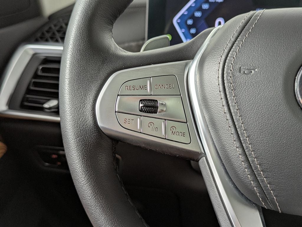 2023 BMW X7 xDrive40i