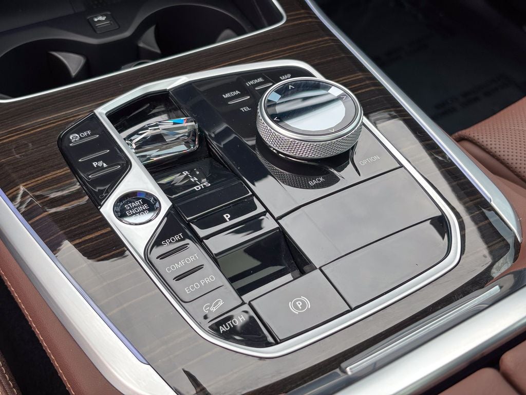 2025 BMW X5 M60i