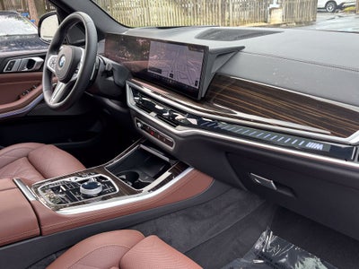 2025 BMW X5 M60i
