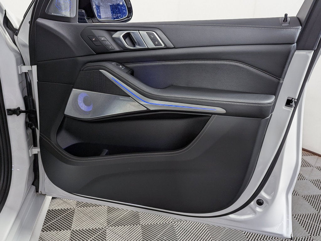 2026 BMW X7 ALPINA XB7