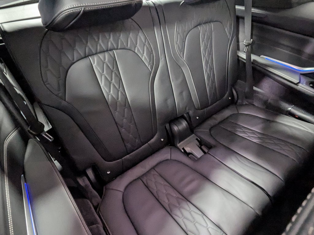 2026 BMW X7 ALPINA XB7