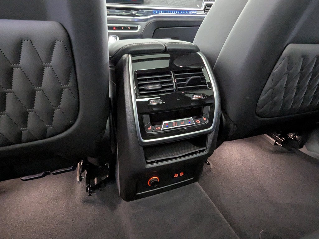 2026 BMW X7 ALPINA XB7