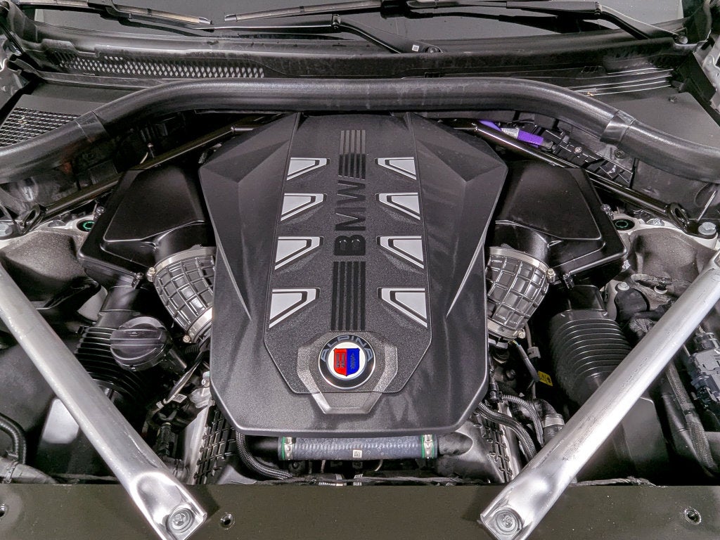 2026 BMW X7 ALPINA XB7
