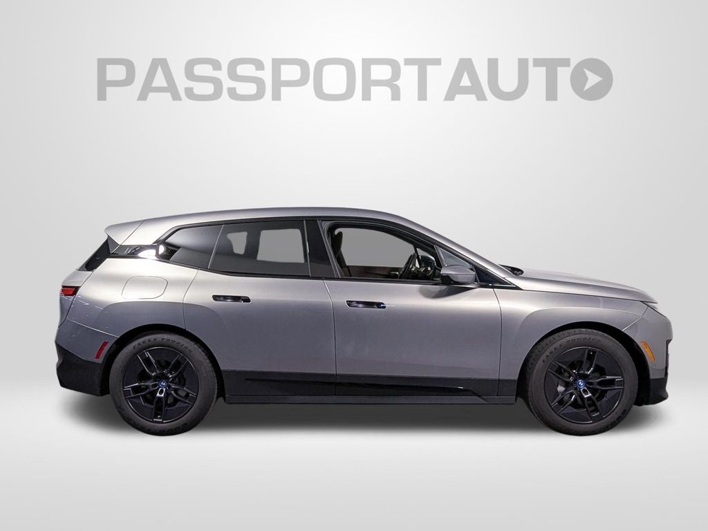 2025 BMW iX xDrive50