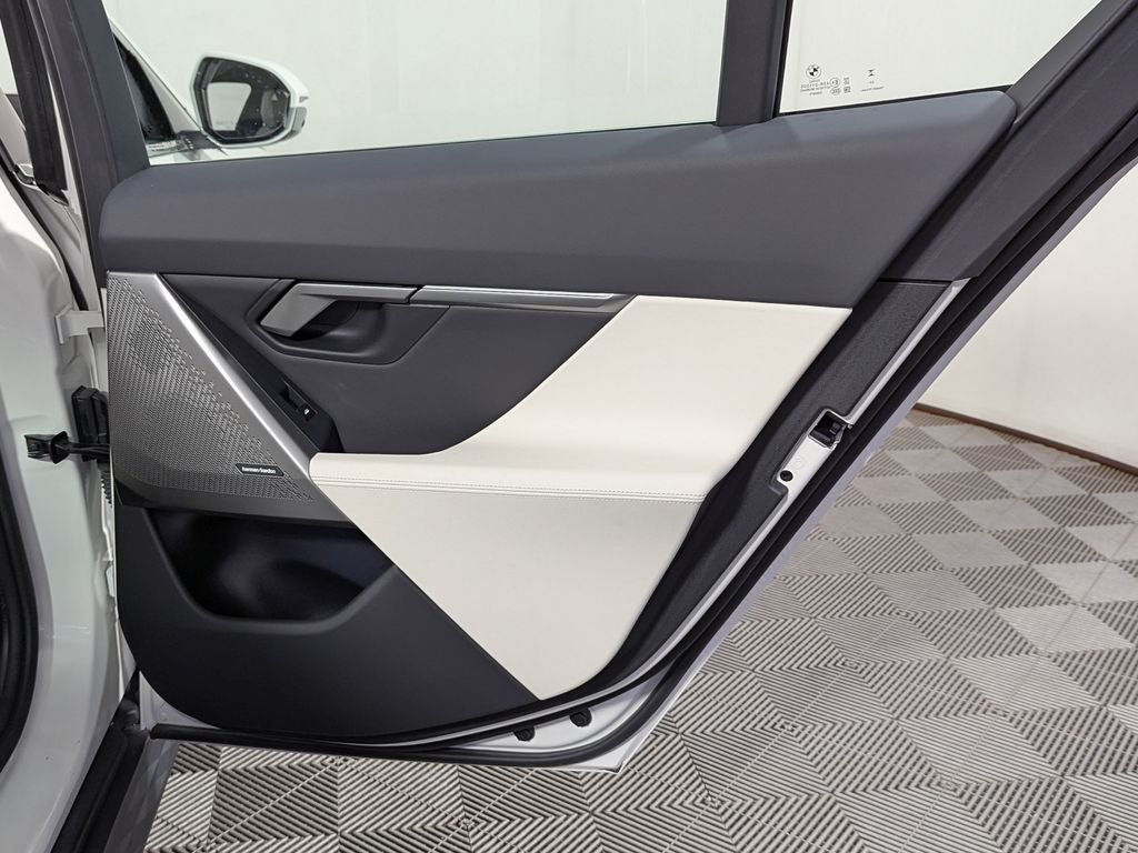 2025 BMW i5 xDrive40 xDrive40