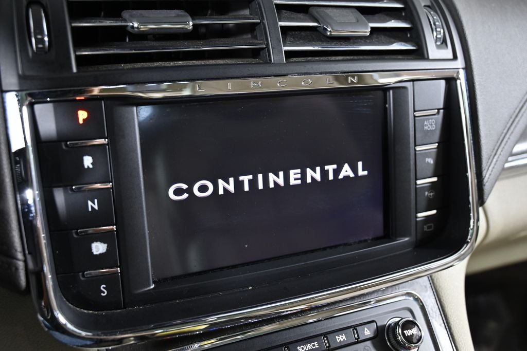 2017 Lincoln Continental Base