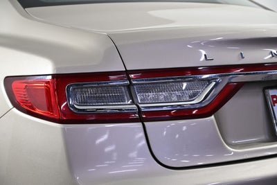 2017 Lincoln Continental Base