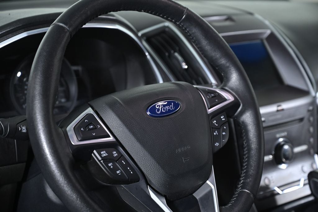 2016 Ford Edge Base
