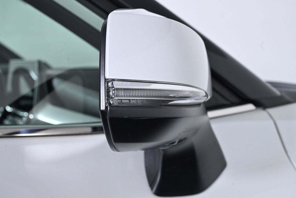 2022 Toyota Highlander Hybrid Platinum
