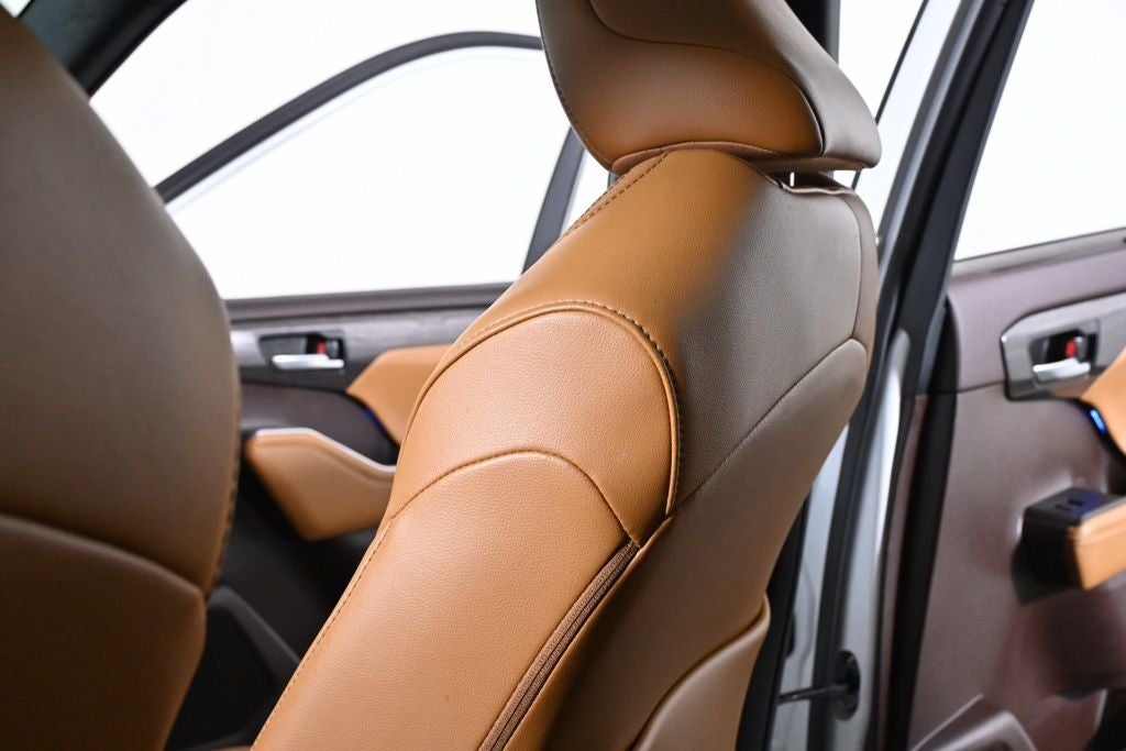 2022 Toyota Highlander Hybrid Platinum