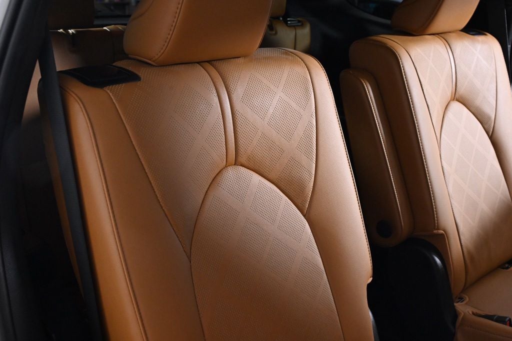 2022 Toyota Highlander Hybrid Platinum
