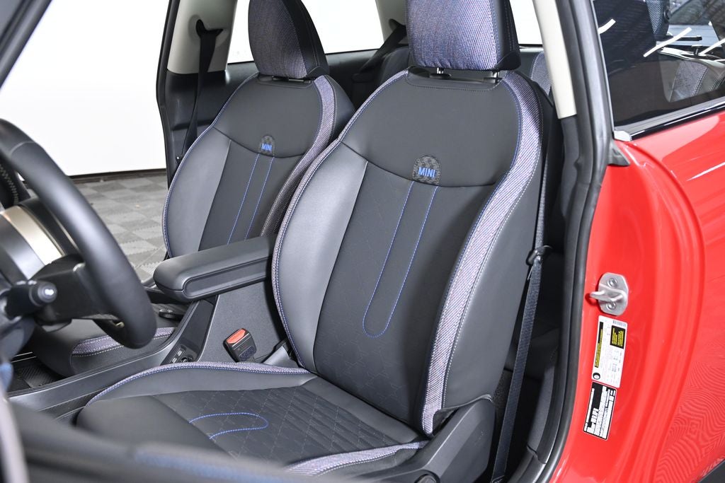 2025 MINI HARDTOP 2 DOOR Cooper